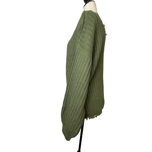 Cloud Chaser Solid Green V Neck Distressed Knitted Oversized Sweater size M - Picture 9 of 11